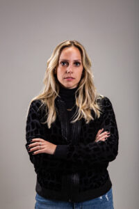 Profa. Dra. Camila Hartmann - Coordenação geral
